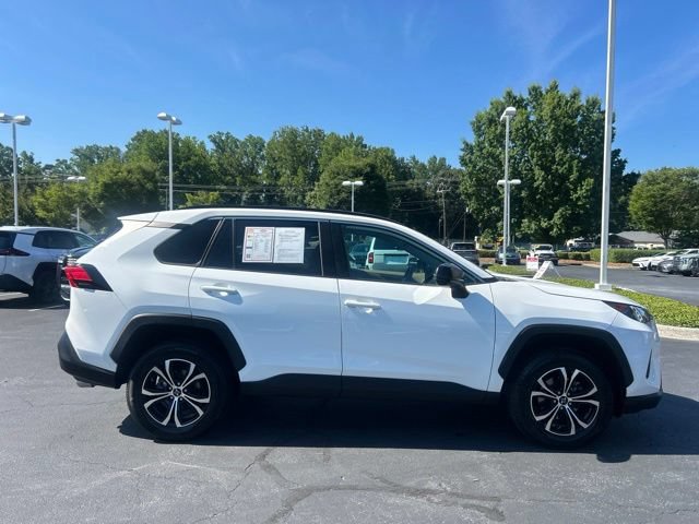 Used 2019 Toyota RAV4 LE FWD image 5