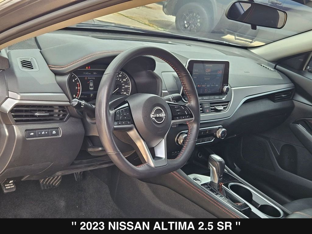 Used 2023 Nissan Altima 2.5 SR FWD image 13