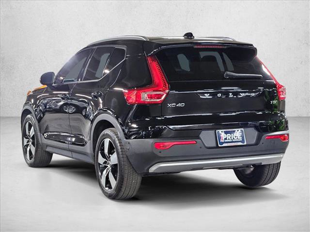Used 2019 Volvo XC40 T5 Momentum image 8