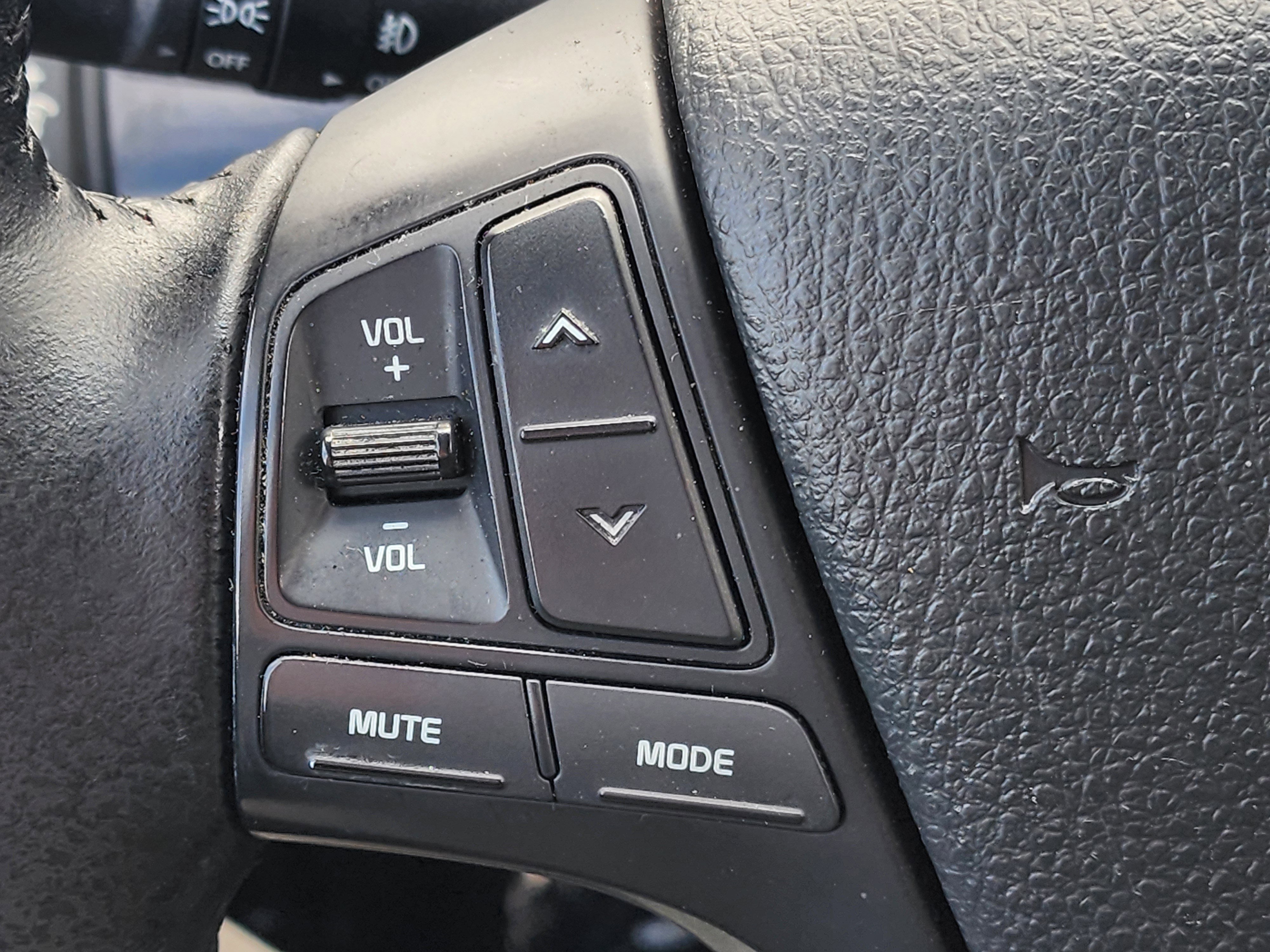 Used 2015 Kia Sorento LX image 23