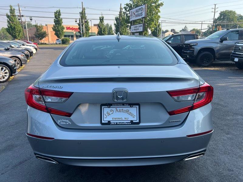 Used 2018 Honda Accord Touring image 5