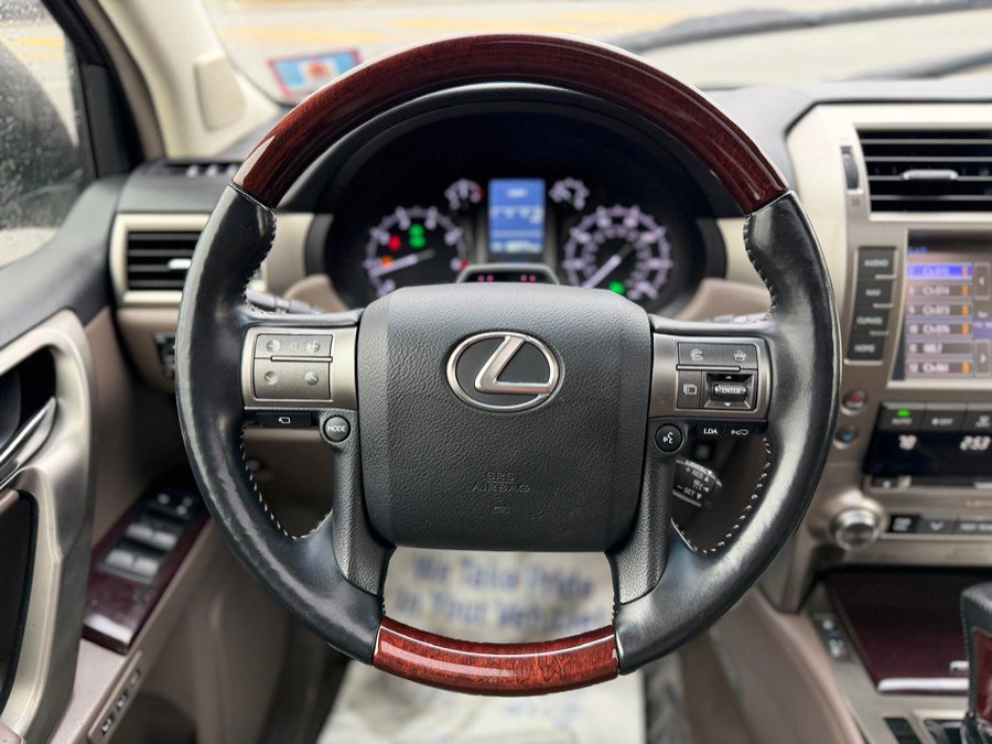 Used 2014 Lexus GX 460 Luxury w/ Driver Support Package image 30