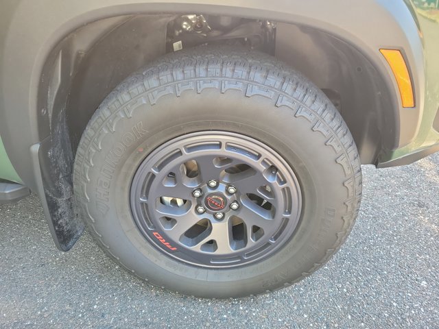 Used 2025 Nissan Frontier PRO-4X image 4