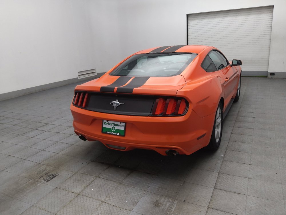 Used 2016 Ford Mustang Coupe RWD image 9
