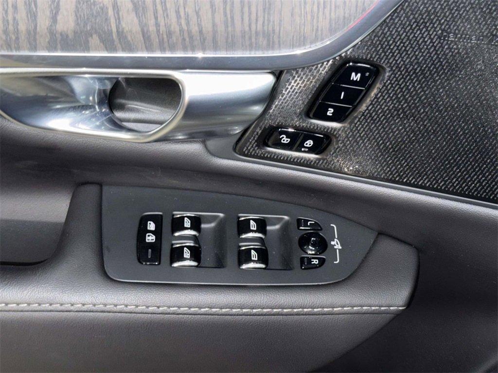 Used 2024 Volvo S90 B6 Ultimate w/ Protection Package Premier image 21