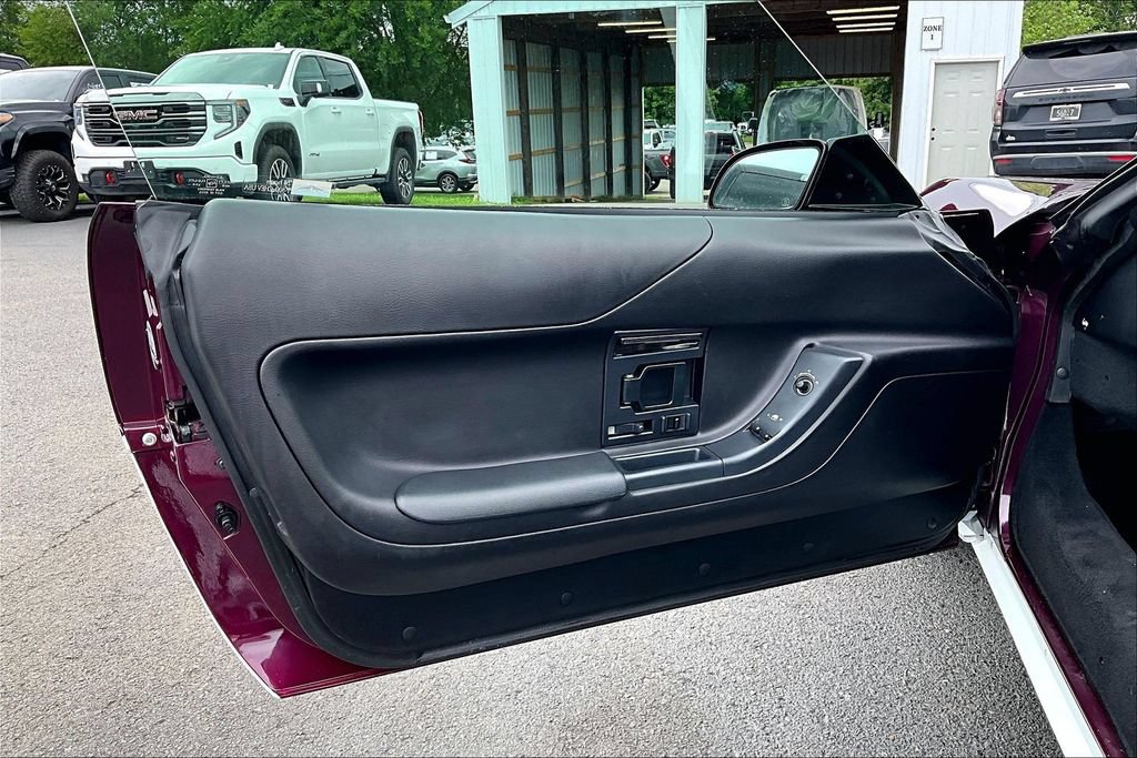 Used 1995 Chevrolet Corvette Convertible RWD image 21