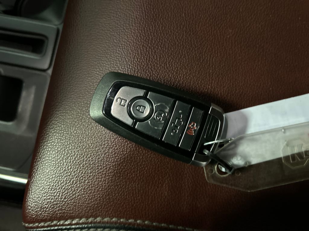 Used 2022 Ford F150 Lariat w/ Equipment Group 502A High image 22