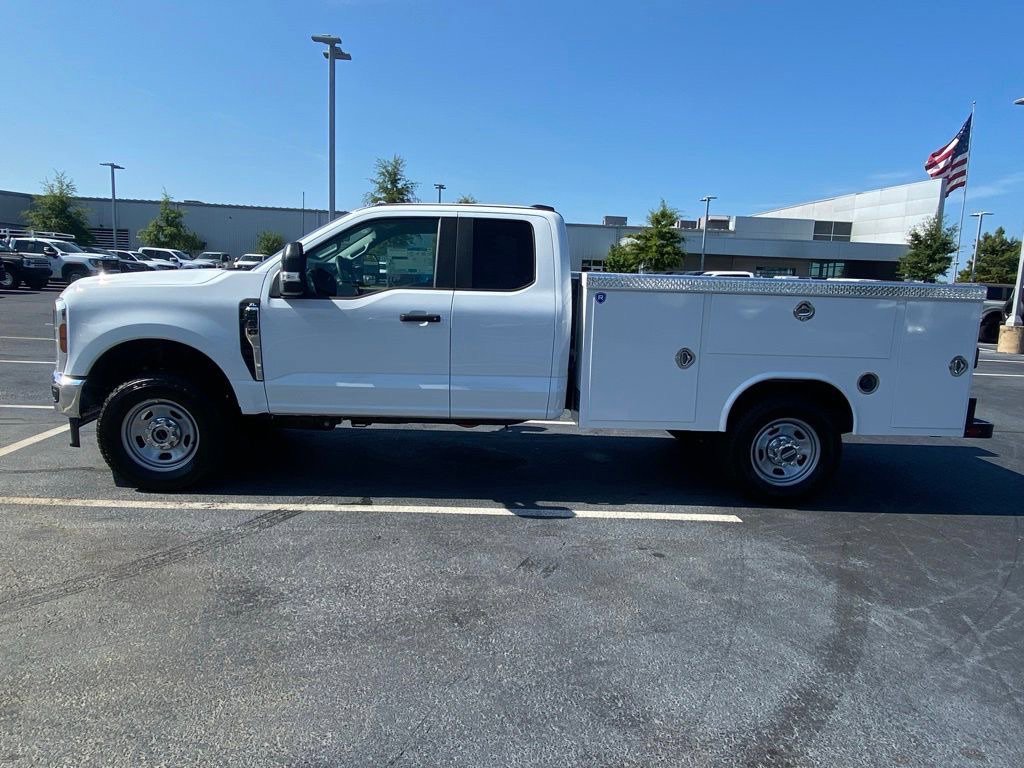 New 2026 Ford F350 XL w/ XL Chrome Package AWD/4WD image 4