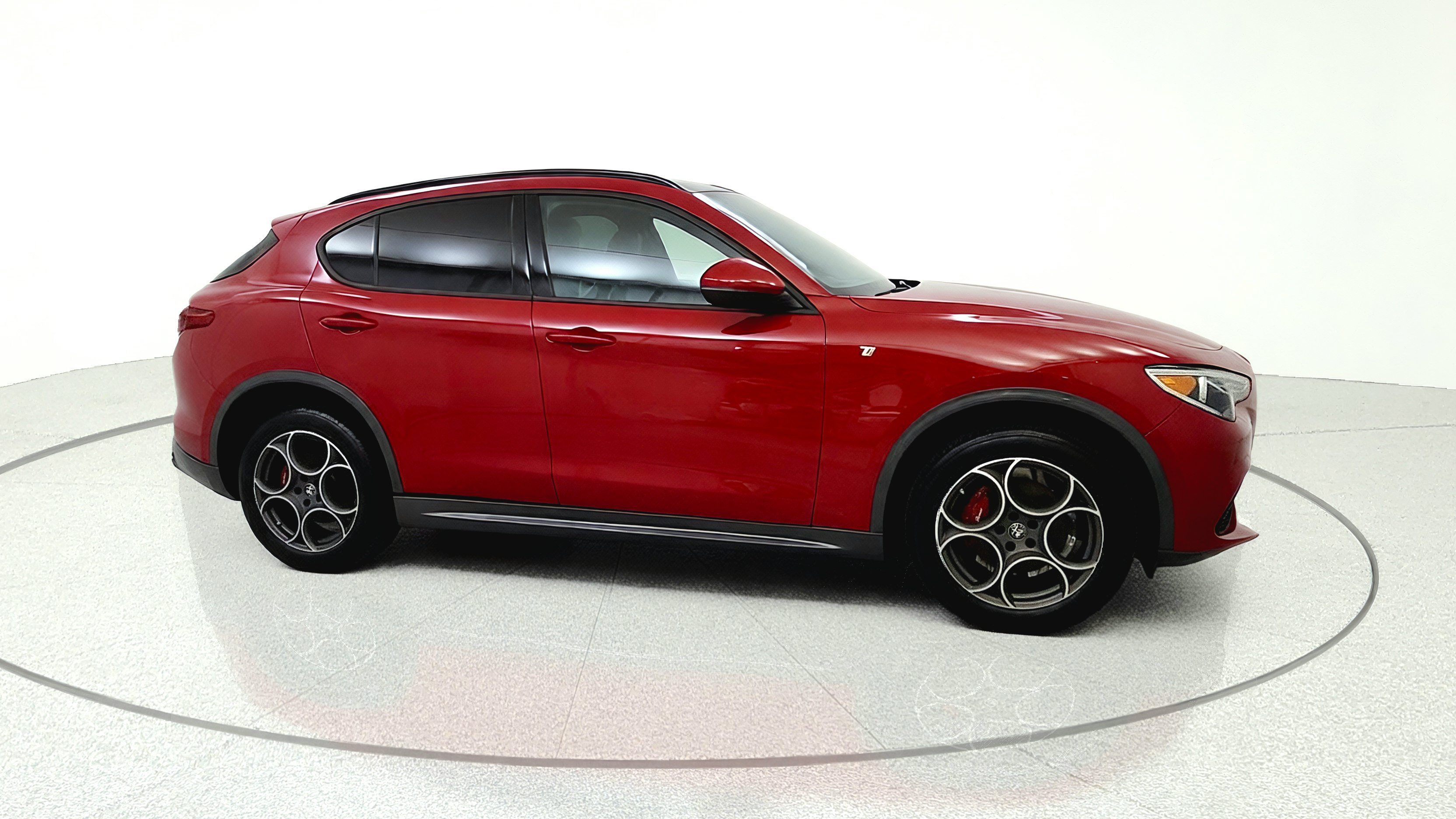Used 2022 Alfa Romeo Stelvio Ti AWD/4WD image 8