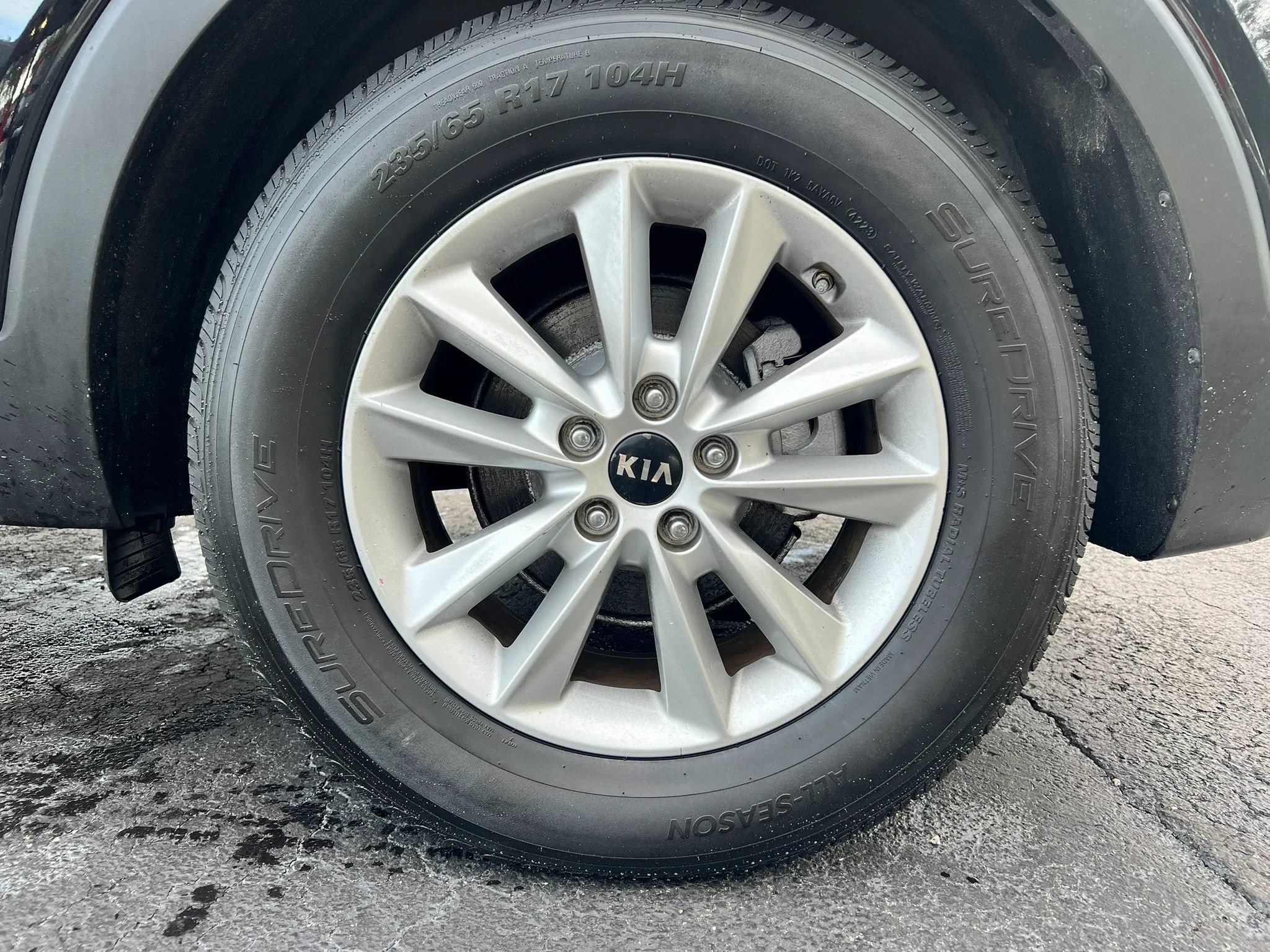 Used 2017 Kia Sorento AWD image 8
