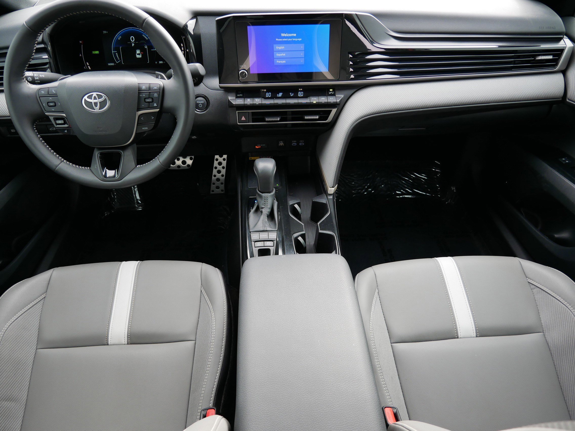 Certified 2025 Toyota Camry SE w/ Convenience Package image 10