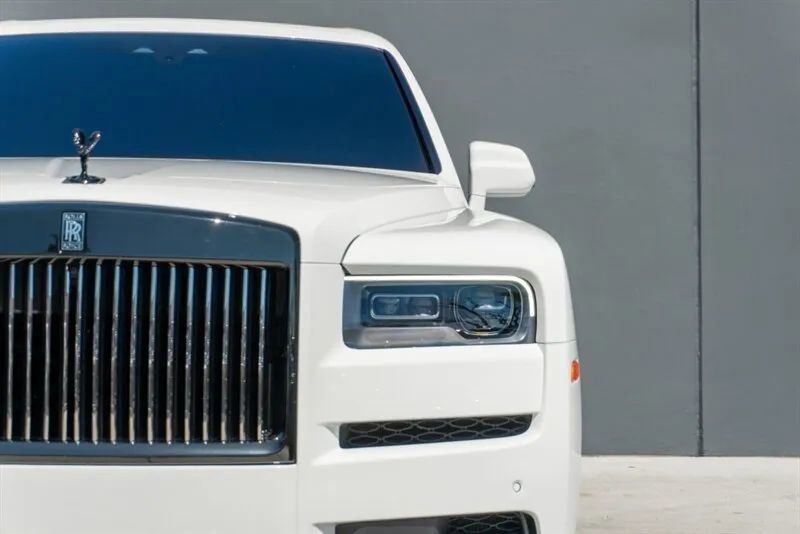 Used 2024 Rolls-Royce Cullinan Black Badge image 18