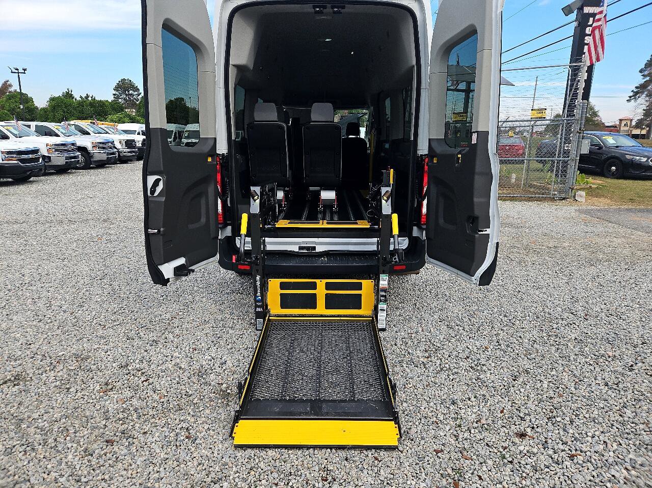 Used 2020 Ford Transit 350 XL image 2