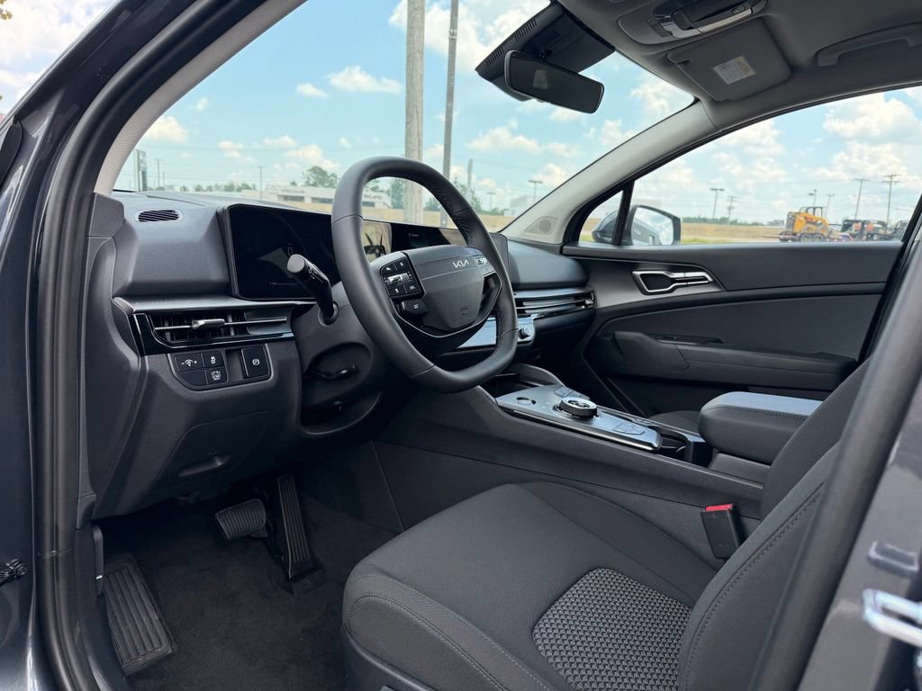 New 2026 Kia Sportage LX w/ LX Convenience Package FWD image 10