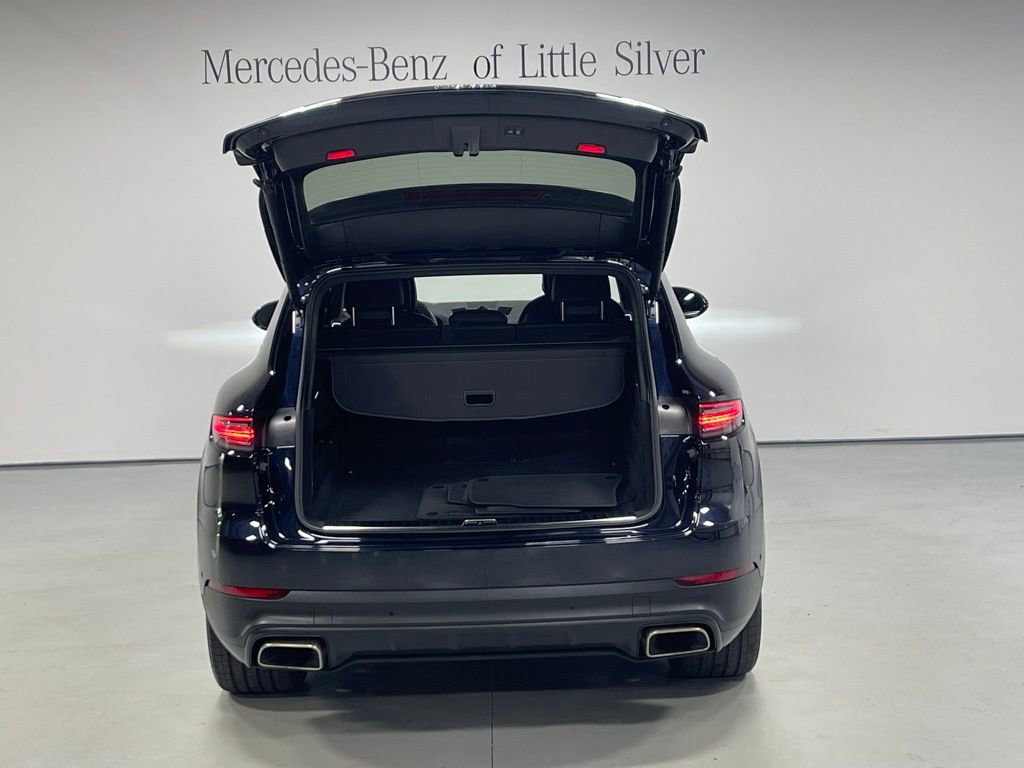 Used 2022 Porsche Cayenne AWD/4WD image 4