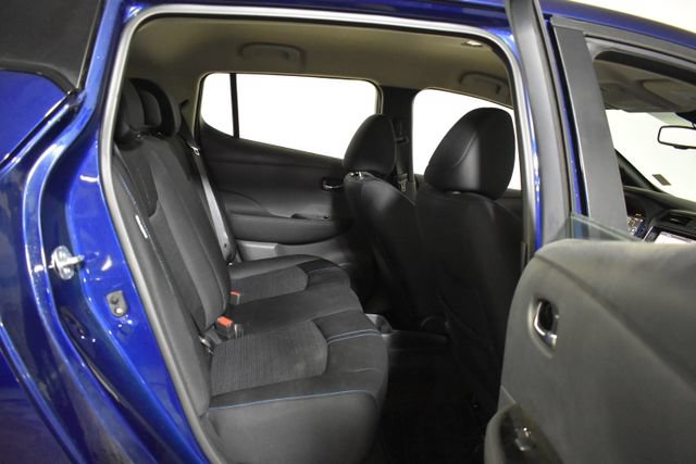 Certified 2025 Nissan Leaf SV Plus FWD image 33
