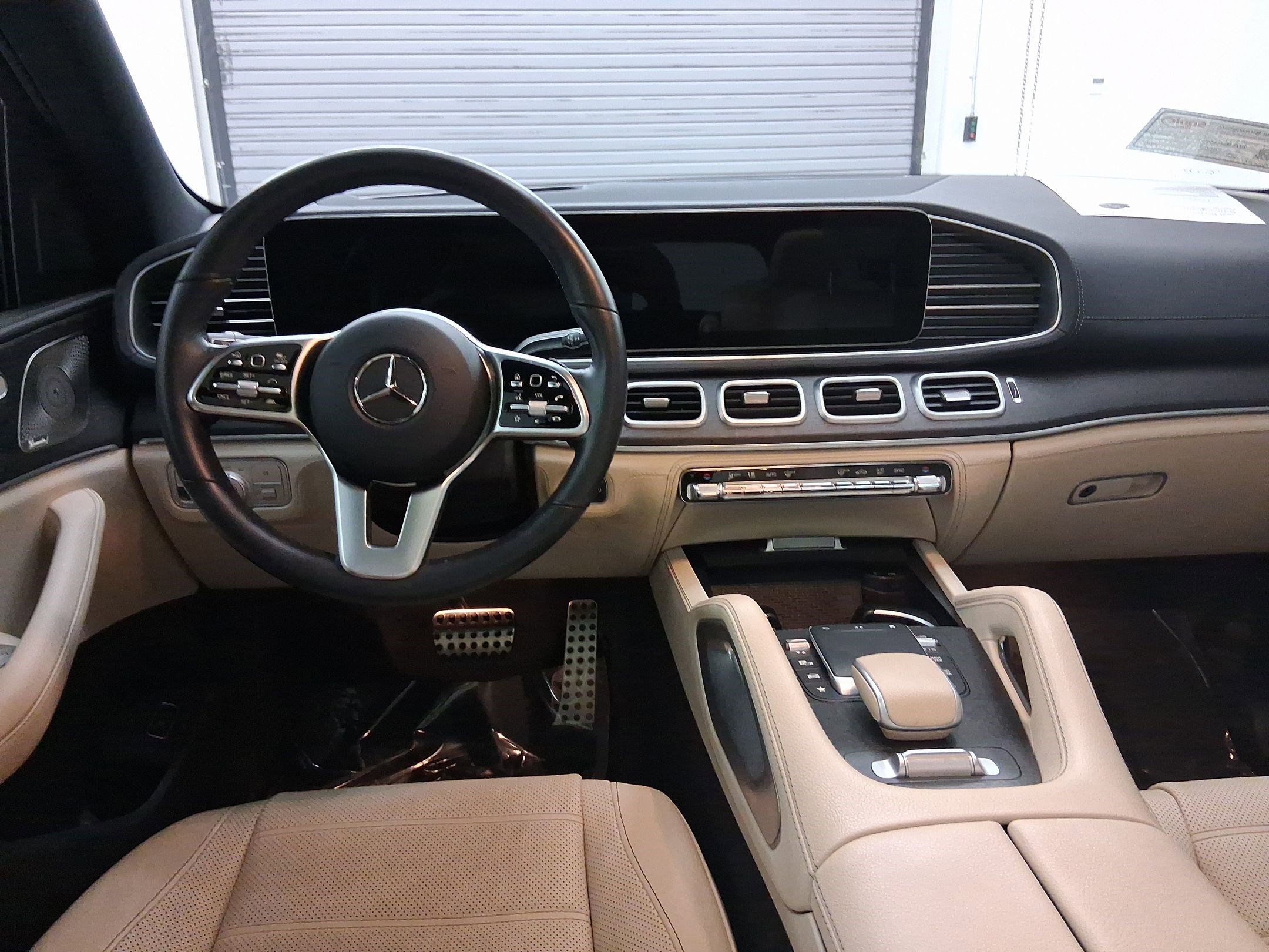 Used 2023 Mercedes-Benz GLS 450 4MATIC image 4