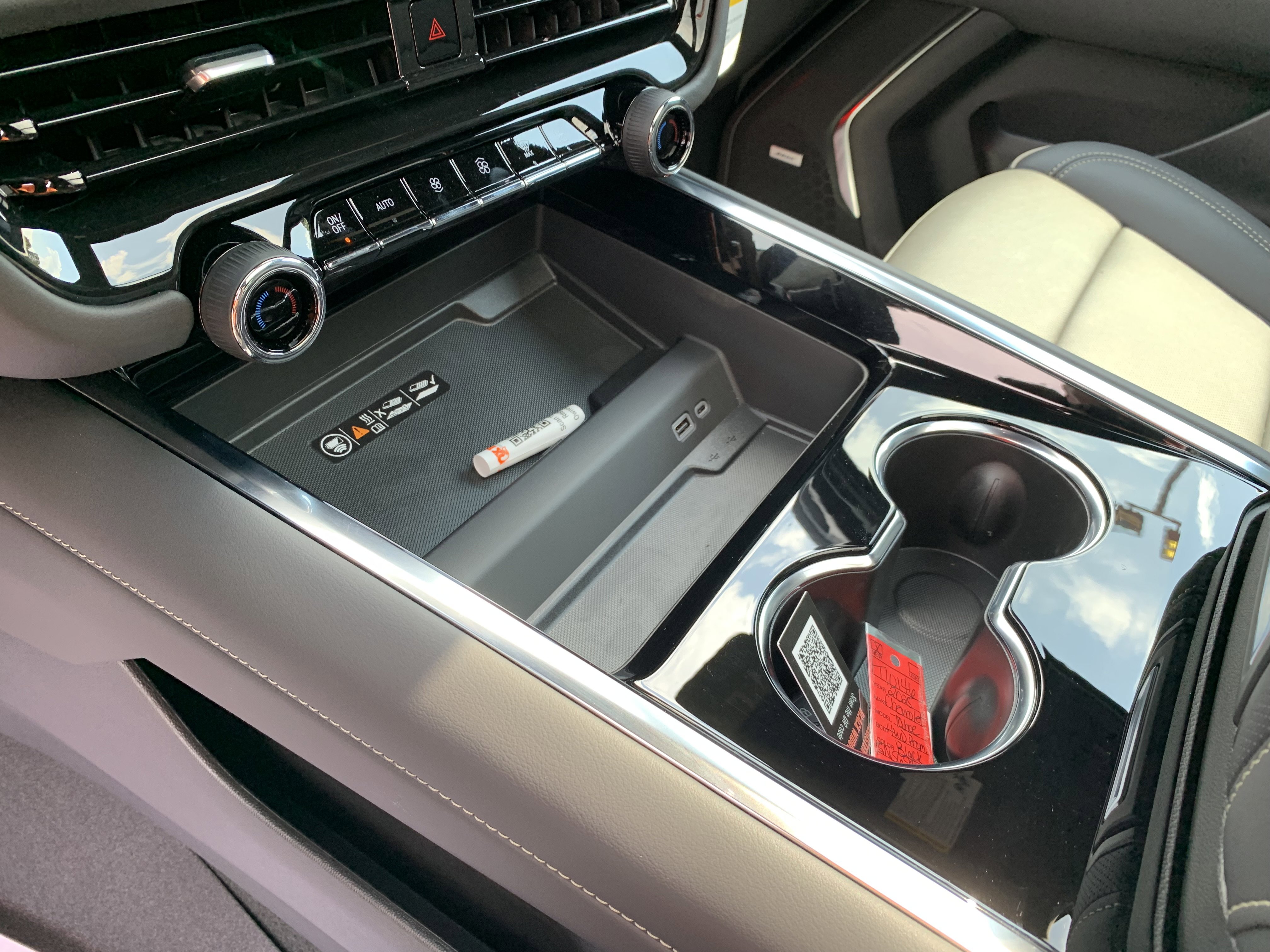 New 2025 Chevrolet Tahoe Premier image 24