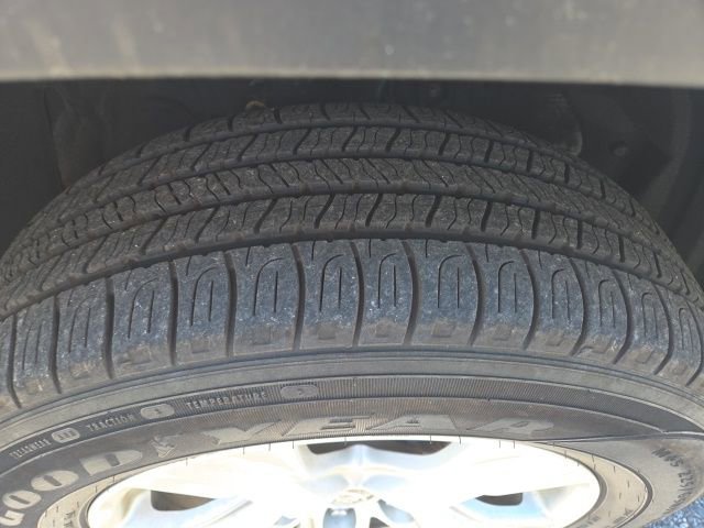 Used 2021 Toyota RAV4 XLE w/ XLE Grade Weather Package AWD/4WD image 10