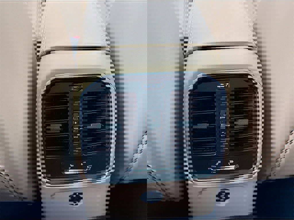 New 2026 Porsche Macan S image 28