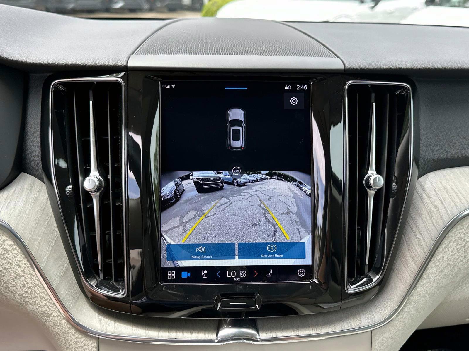Certified 2024 Volvo XC60 B5 Plus image 22