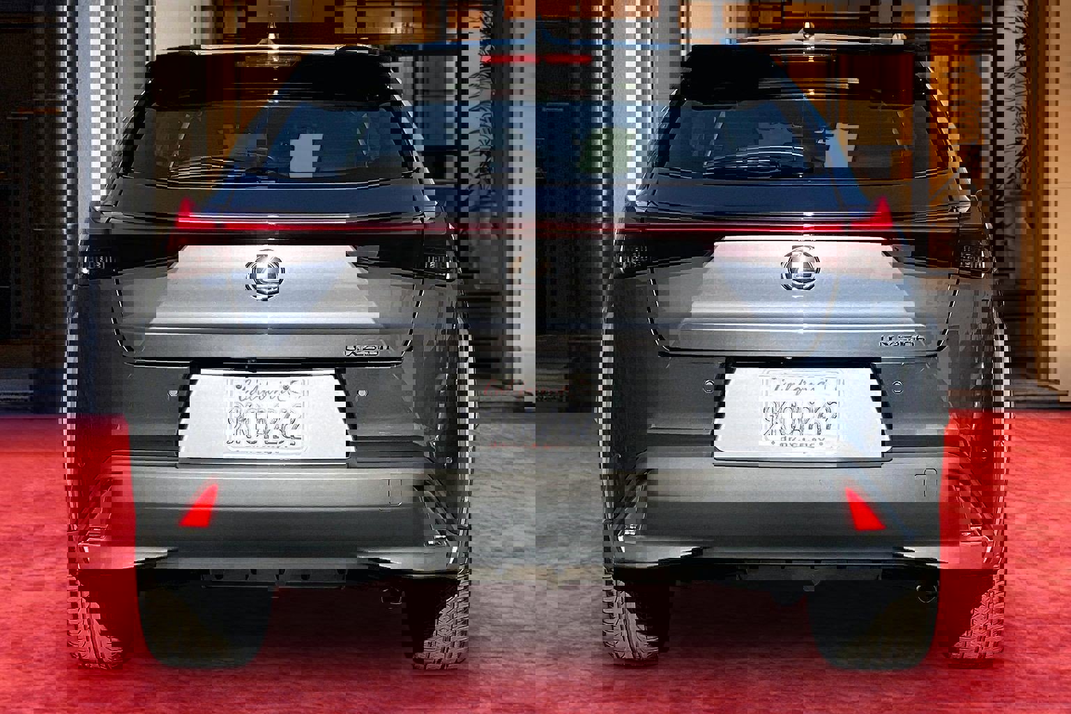 Used 2024 Lexus UX 250h FWD image 4