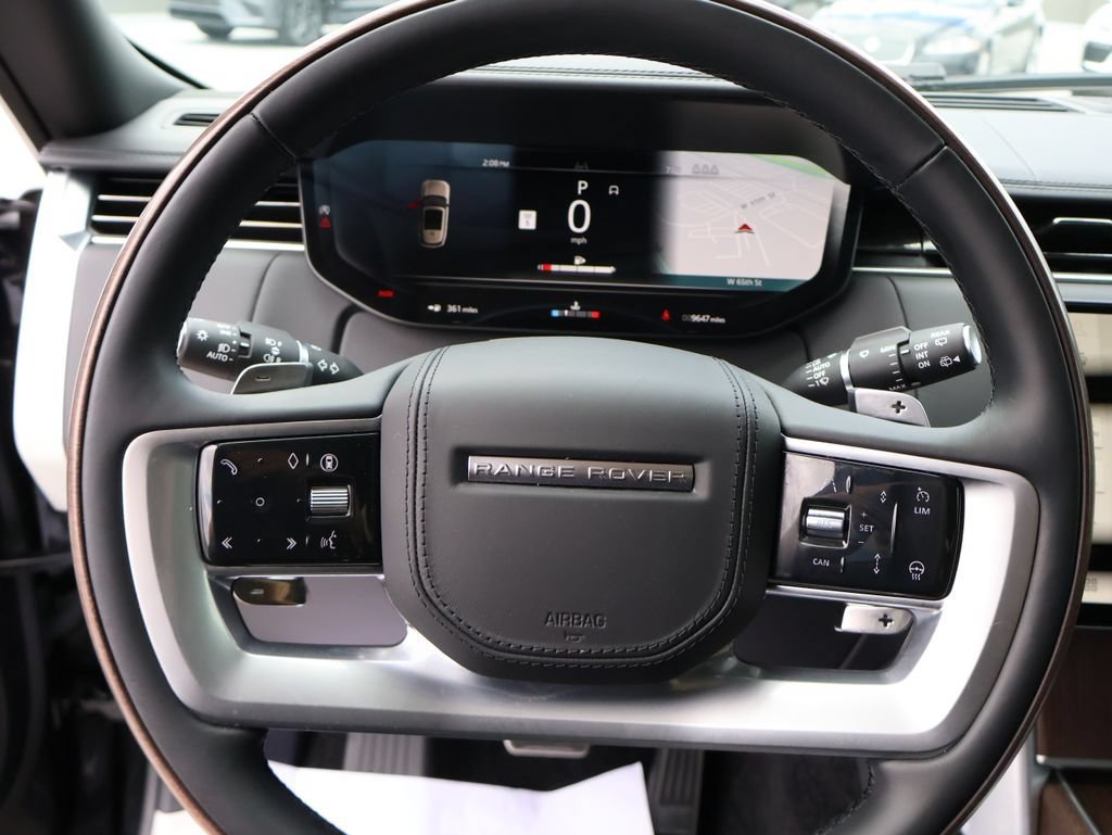 Certified 2025 Land Rover Range Rover Autobiography AWD/4WD image 32