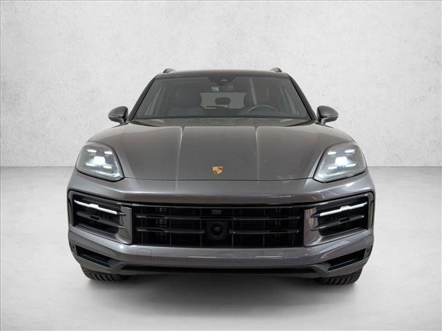 Certified 2025 Porsche Cayenne AWD/4WD image 6