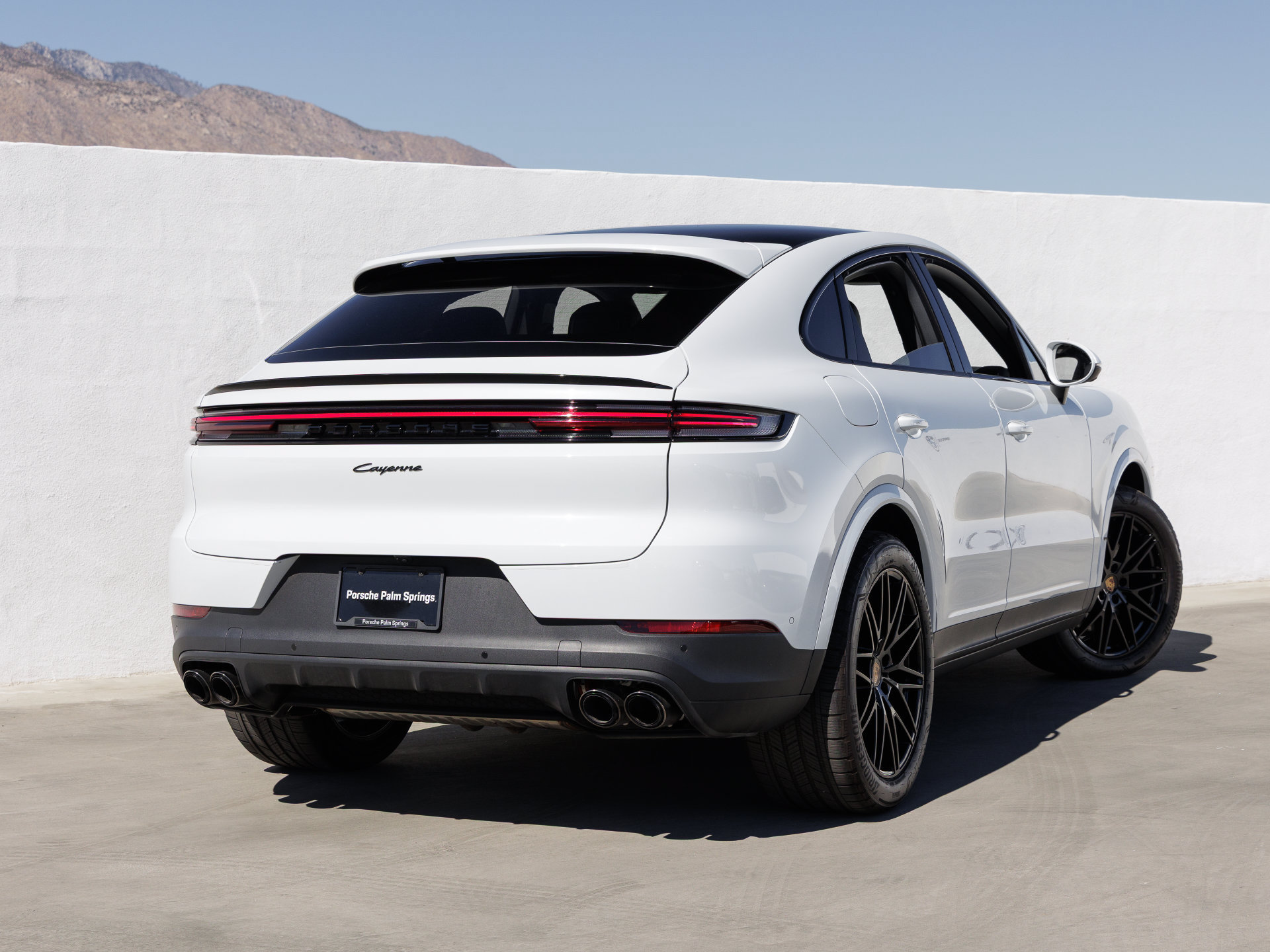 Certified 2025 Porsche Cayenne Coupe AWD/4WD image 7