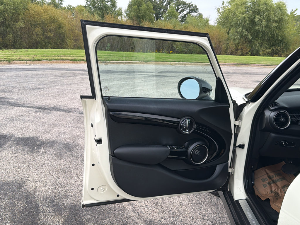 Used 2015 MINI Cooper S FWD image 10