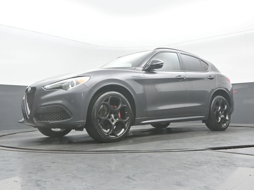 Used 2022 Alfa Romeo Stelvio Veloce AWD/4WD image 30