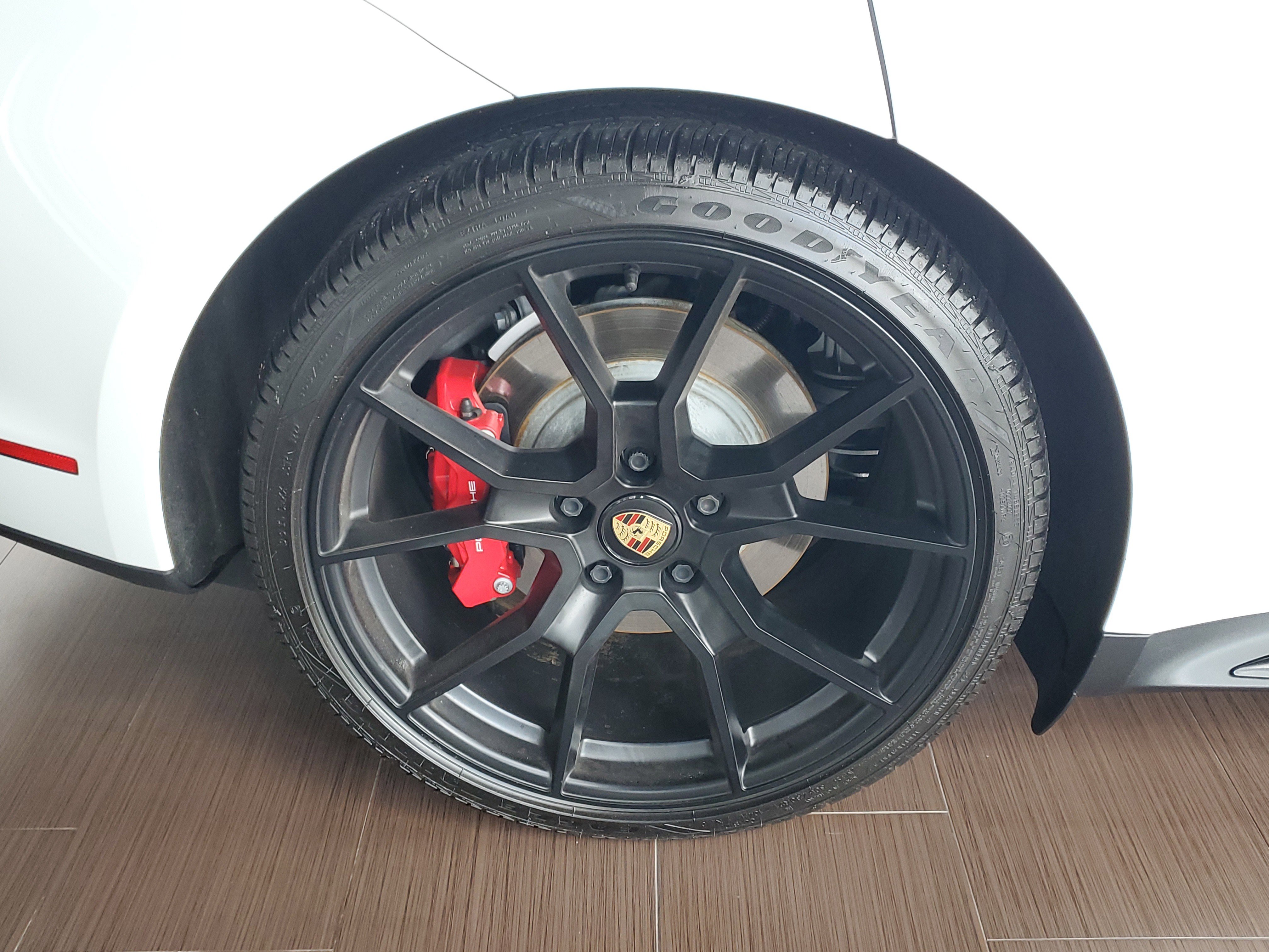 Used 2022 Porsche Taycan GTS image 4