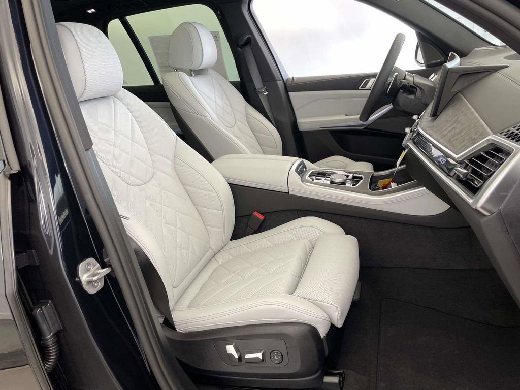 New 2026 BMW X5 xDrive50e w/ M Sport Package AWD/4WD image 20