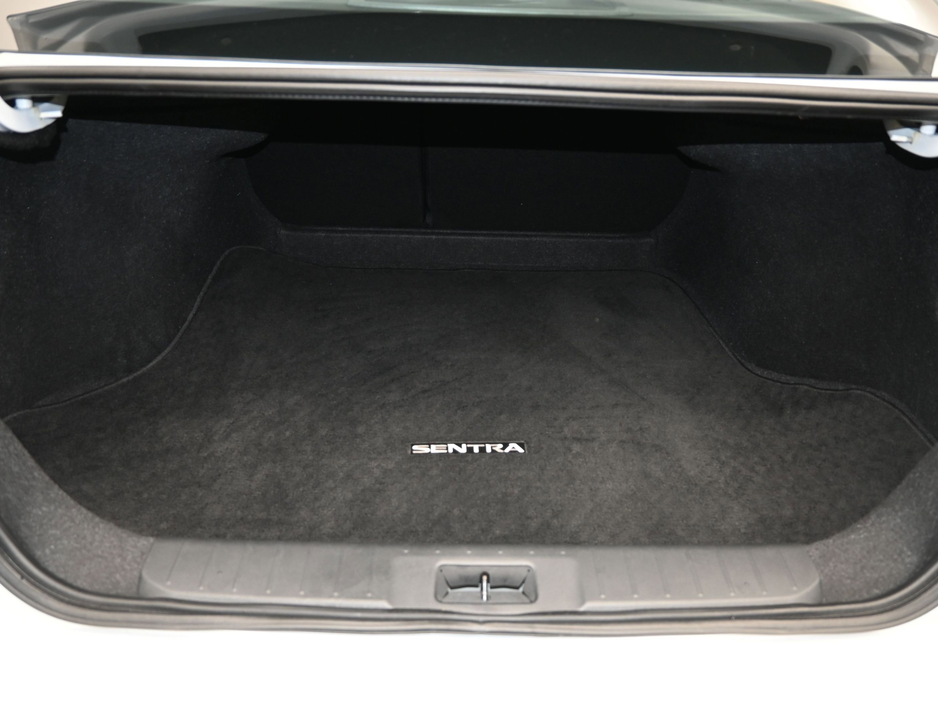 Used 2024 Nissan Sentra SR image 11