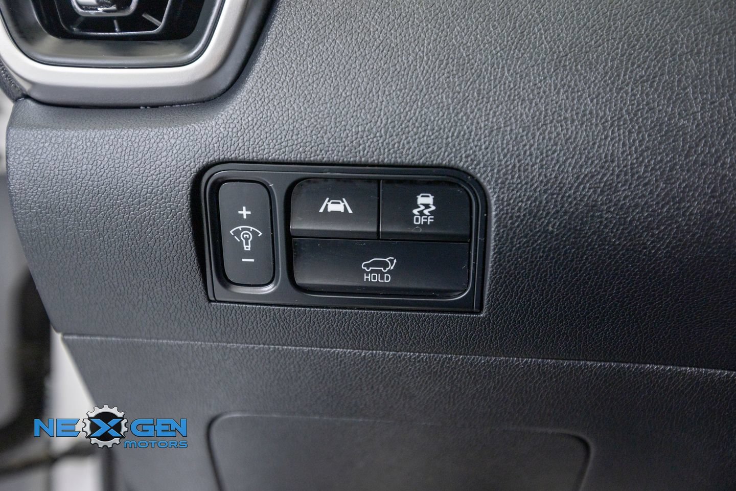 Used 2021 Kia Sorento EX w/ EX AWD X-Line Package image 13