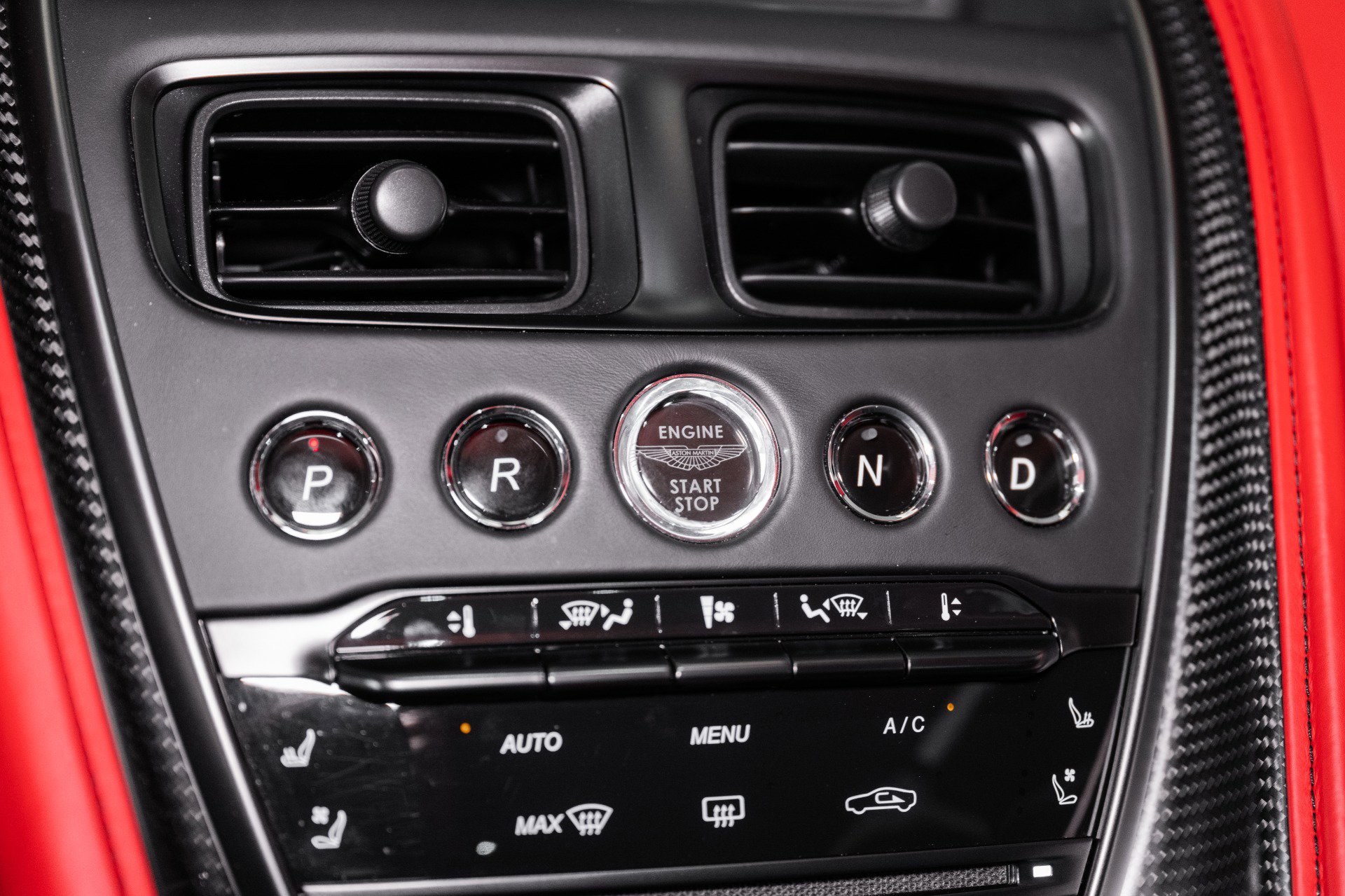 Used 2023 Aston Martin DB11 V8 Coupe image 26