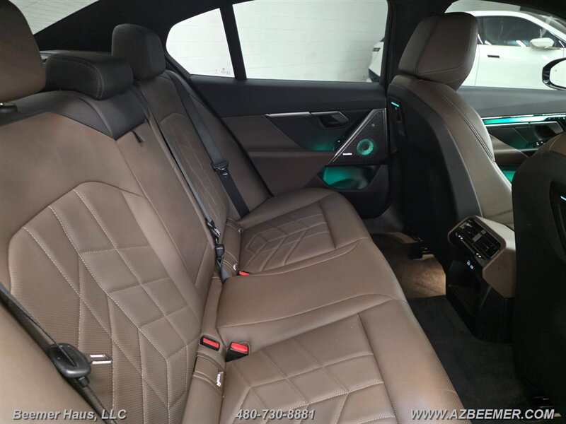 Used 2024 BMW i5 eDrive40i w/ M Sport Package RWD image 35