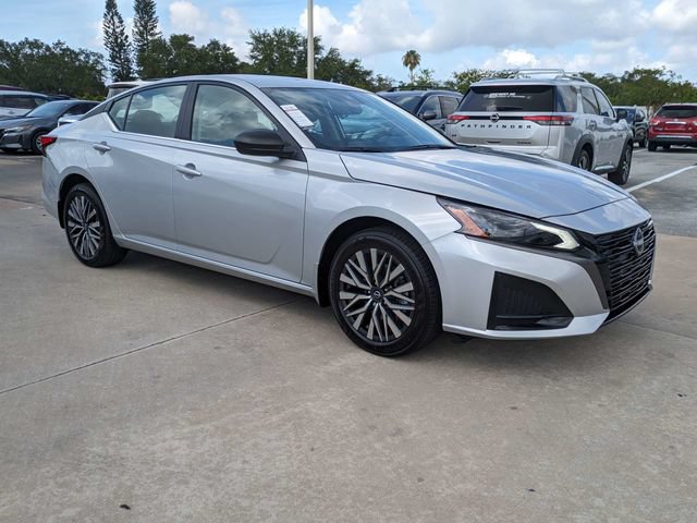 New 2026 Nissan Altima 2.5 SV AWD/4WD image 2