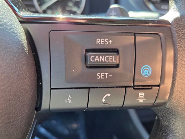 Used 2023 Nissan Rogue SV image 30