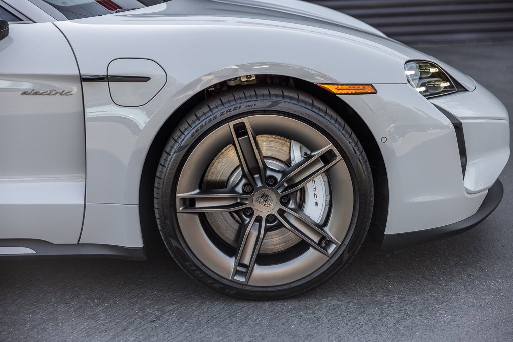 Certified 2025 Porsche Taycan Turbo image 11