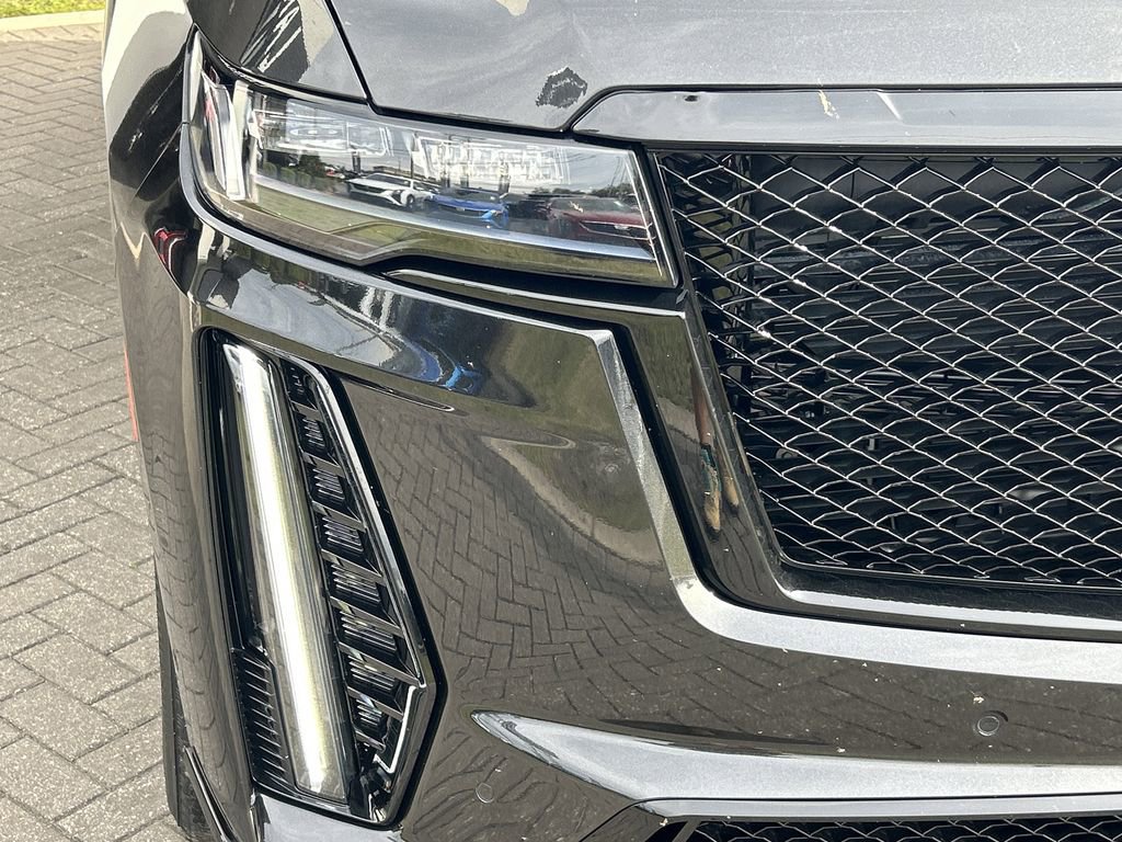 Certified 2024 Cadillac Escalade V w/ LPO, ONYX Package AWD/4WD image 7