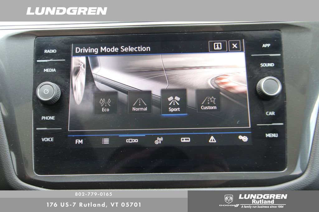 Used 2022 Volkswagen Tiguan SE image 22