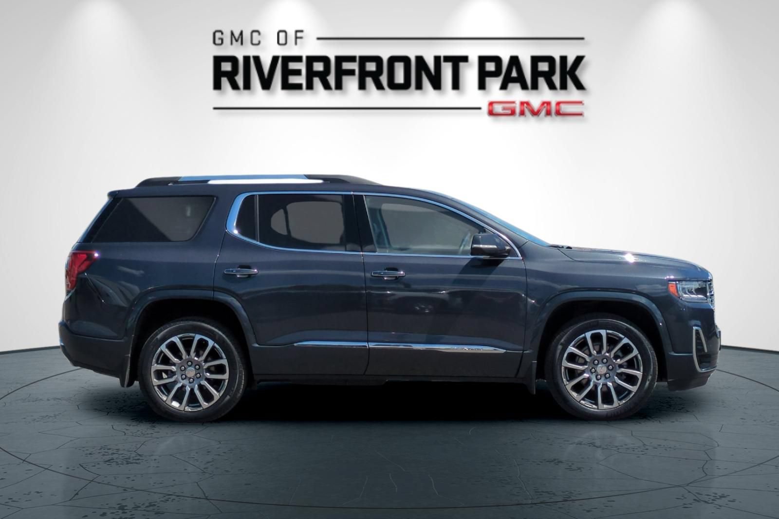 Used 2023 GMC Acadia Denali w/ Denali Ultimate Package AWD/4WD image 2