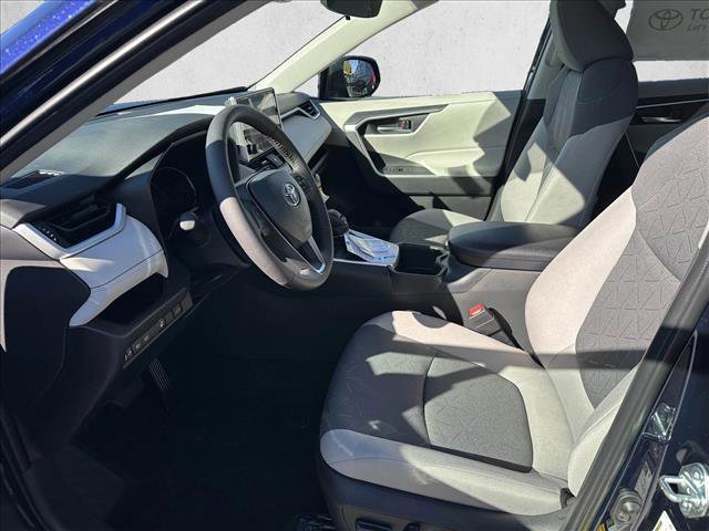 Used 2025 Toyota RAV4 XLE w/ Convenience Package image 11