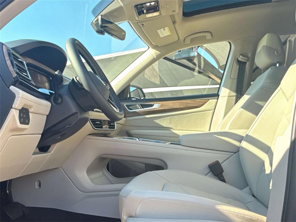 New 2026 Volkswagen Atlas SE image 11