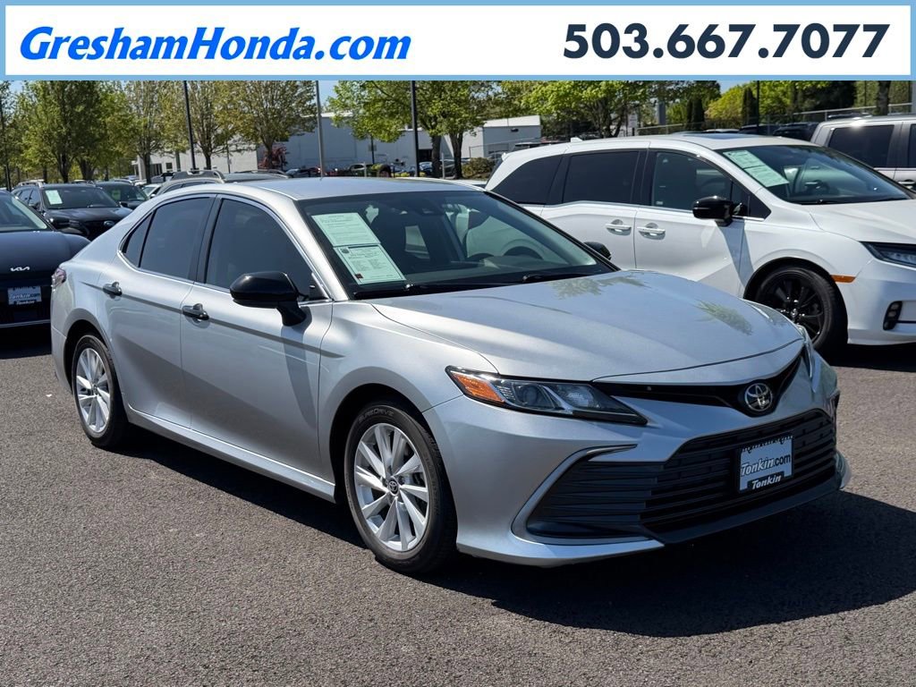 Used 2022 Toyota Camry LE FWD image 1
