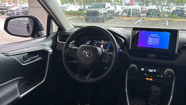 Used 2025 Toyota RAV4 LE AWD/4WD image 14