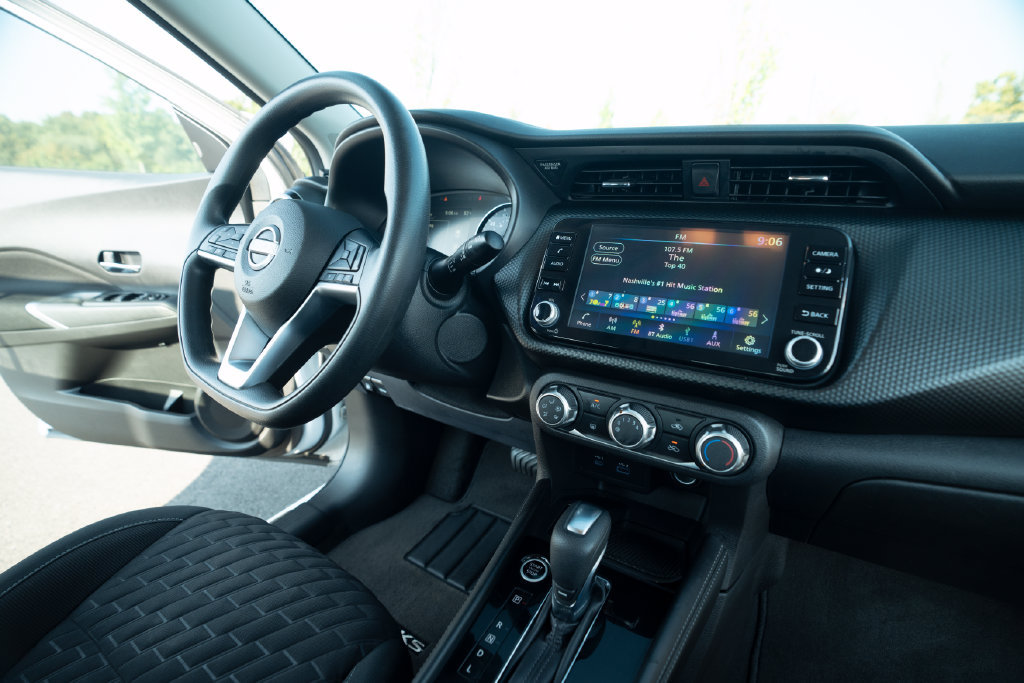 Used 2023 Nissan Kicks SV w/ Interior Electronics Package FWD image 35