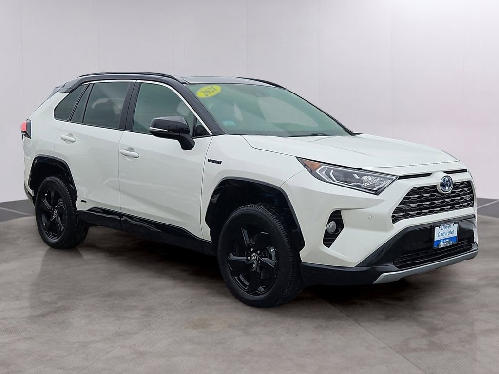 Used 2021 Toyota RAV4 XSE image 3