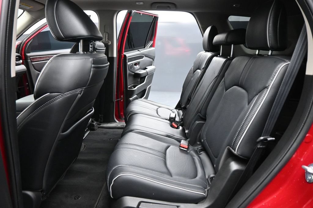 Used 2023 Honda Pilot Elite image 16